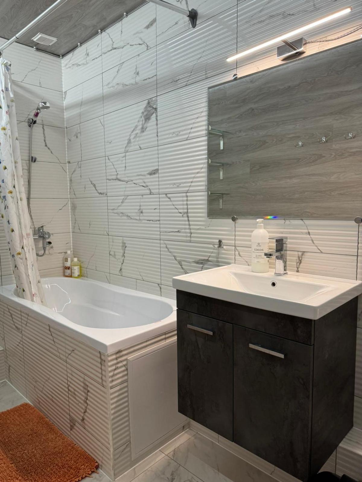Luxury Apartament In Chisinau Exterior photo